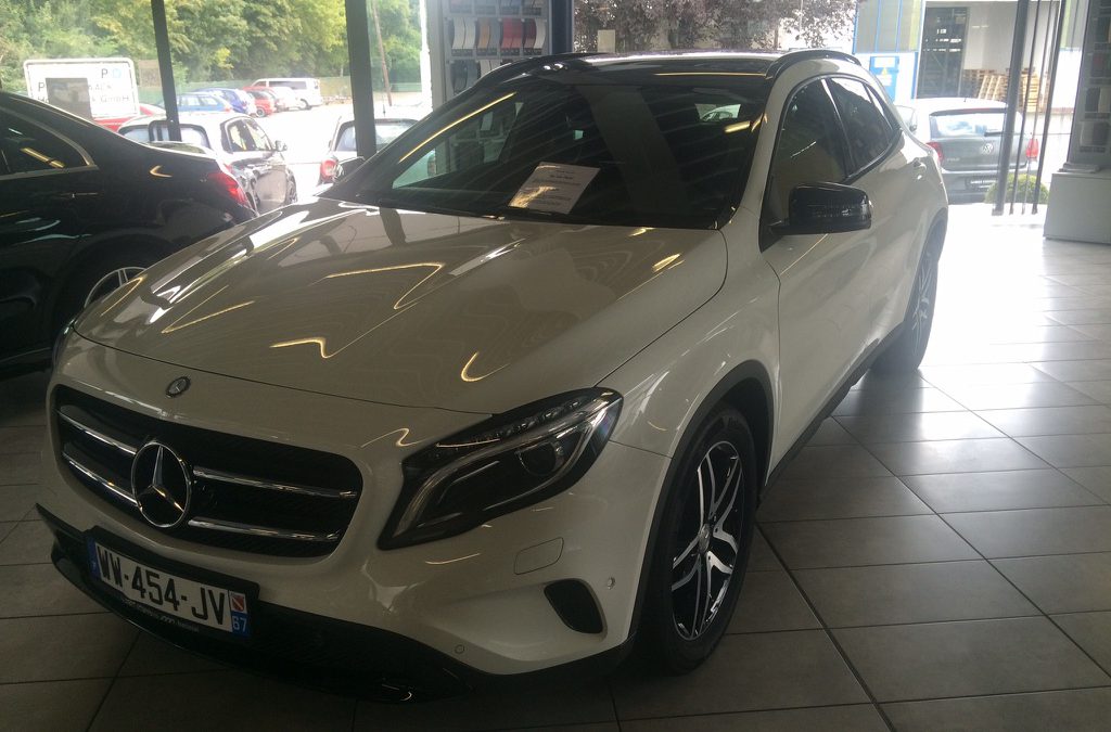 Mercedes-Benz GLA 180 – 2015 – 10 670 km