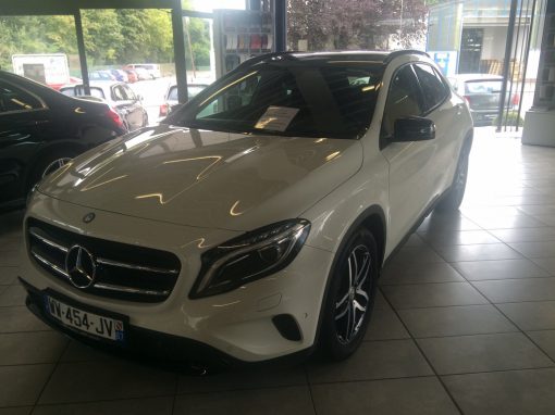 Mercedes-Benz GLA 180 – 2015 – 10 670 km